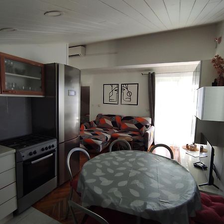 Apartmani Lidija Lopar Ngoại thất bức ảnh