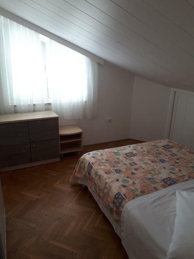 Apartmani Lidija Lopar Ngoại thất bức ảnh