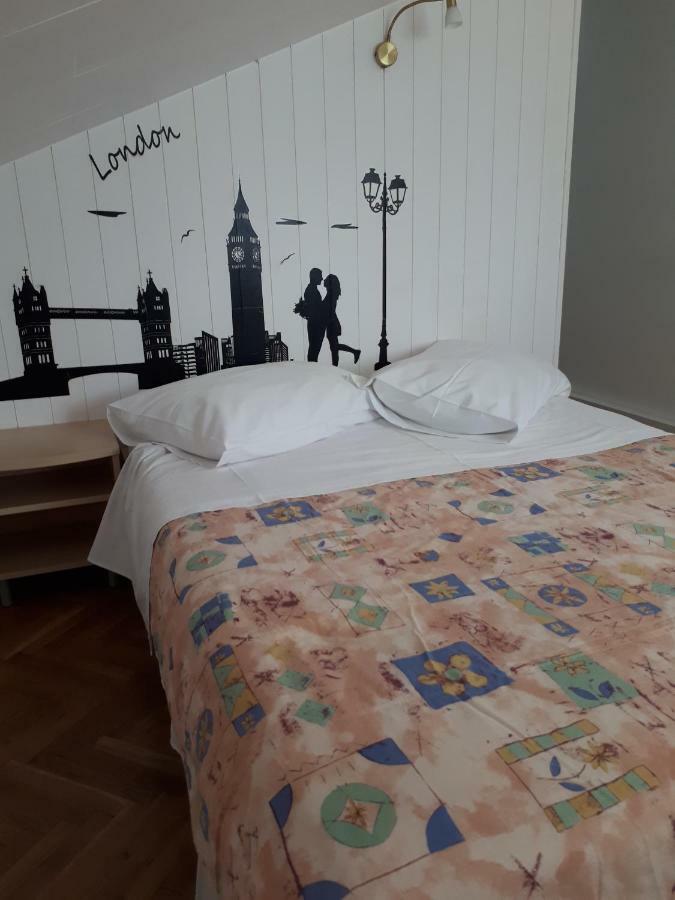 Apartmani Lidija Lopar Ngoại thất bức ảnh
