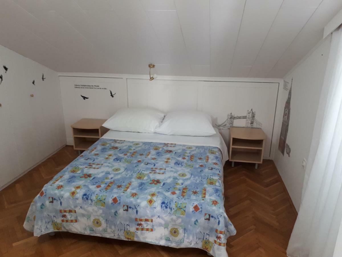 Apartmani Lidija Lopar Ngoại thất bức ảnh